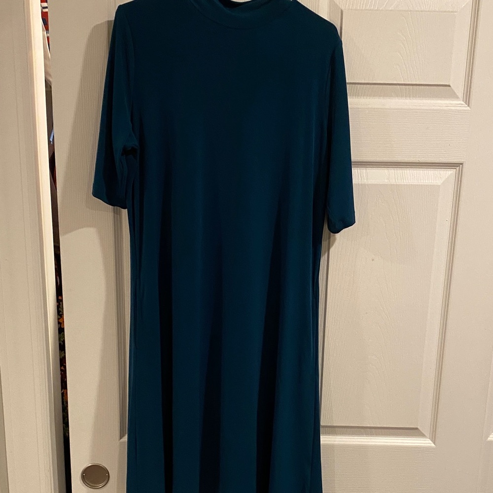 Elegant Teal Midi Dress
